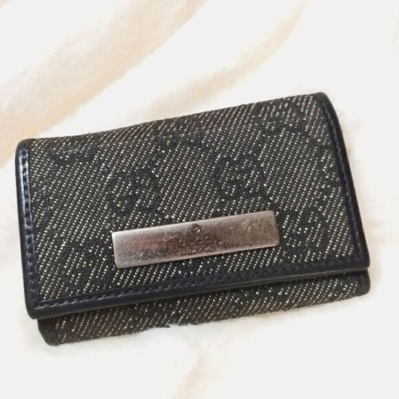 Authentic Gucci Keyring - Picture 1 of 10